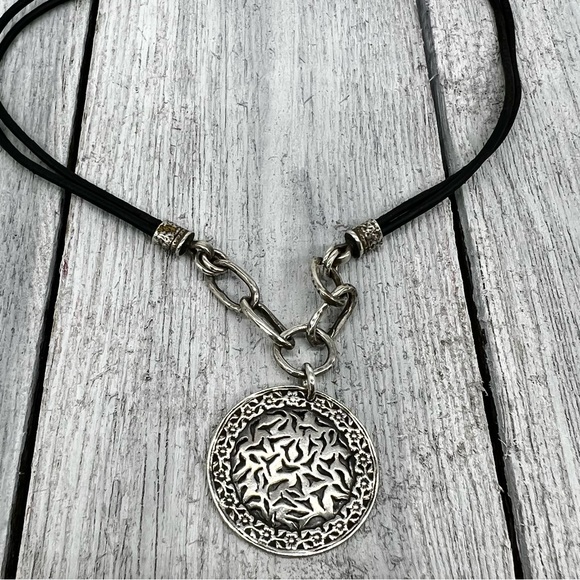 252. Signed Silpada “Sunburst” Sterling Silver and Leather Pendant Necklace - Picture 3 of 13